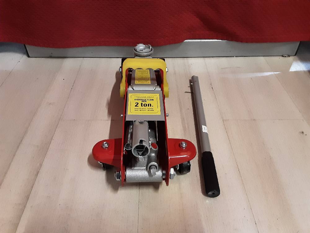 CRIC DE LEVAGE ROUGE (C20-056V00RD) 2ÈME CHOIX