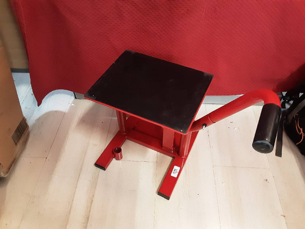 LEVE MOTO BÉQUILLE D'ATELIER ROUGE (C30-005) 2ÈME CHOIX