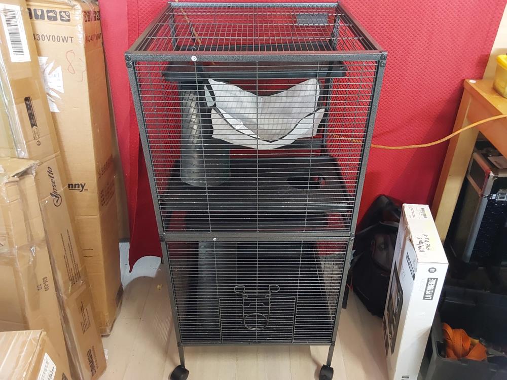 CAGE POUR PETITS ANIMAUX GRISE (D51-153) 2ÈME CHOIX
