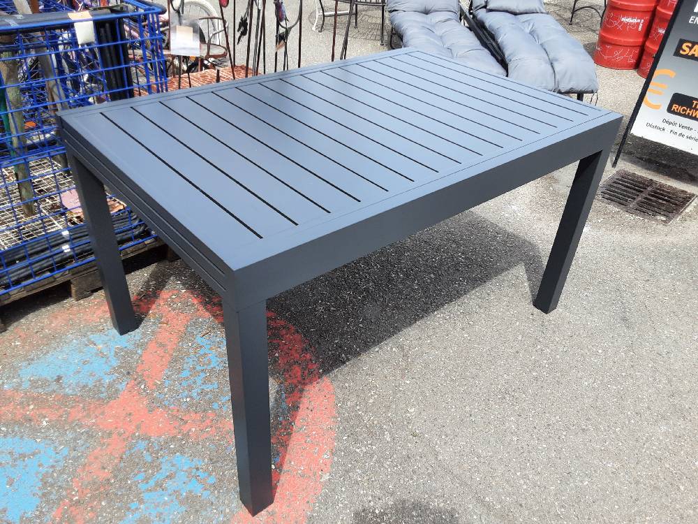 TABLE D’EXTÉRIEUR ALUMINIUM 