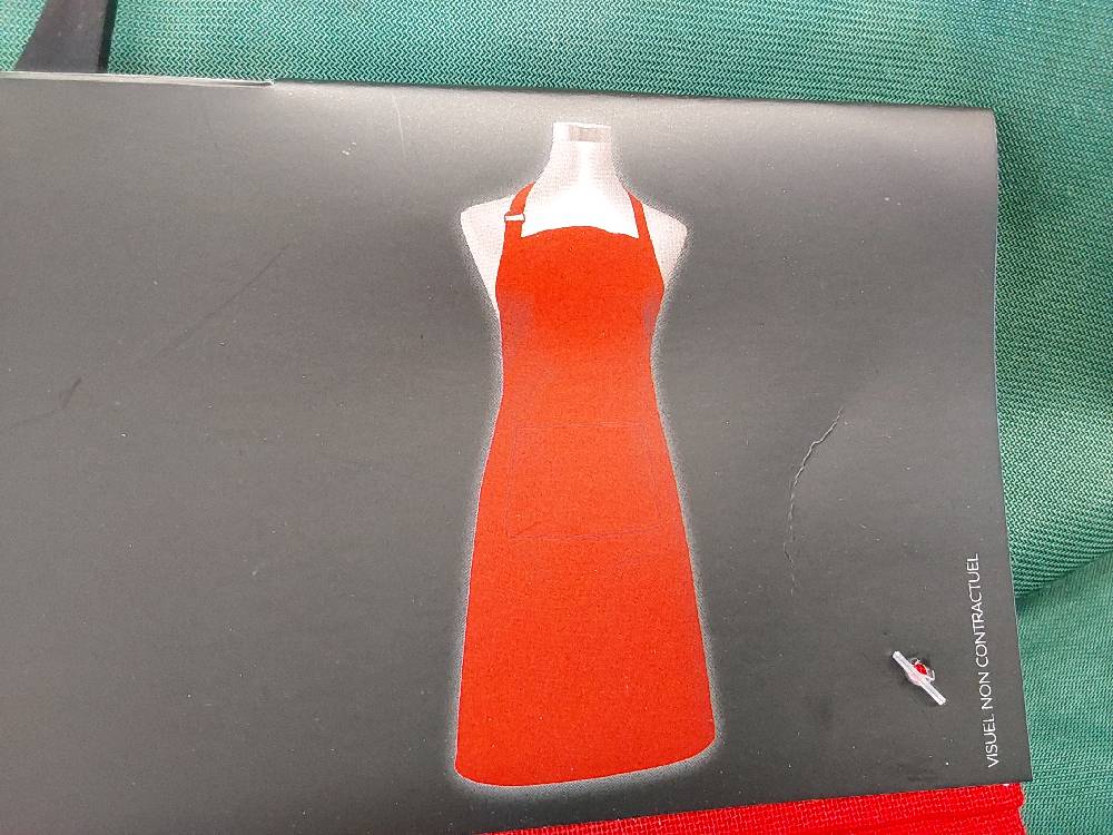 TABLIER PANAMA COLORIS ROUGE (060541)
