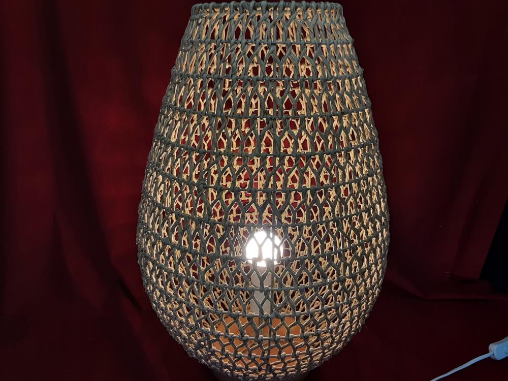 LAMPE TGM EN OSIER AVEC AMPOULE