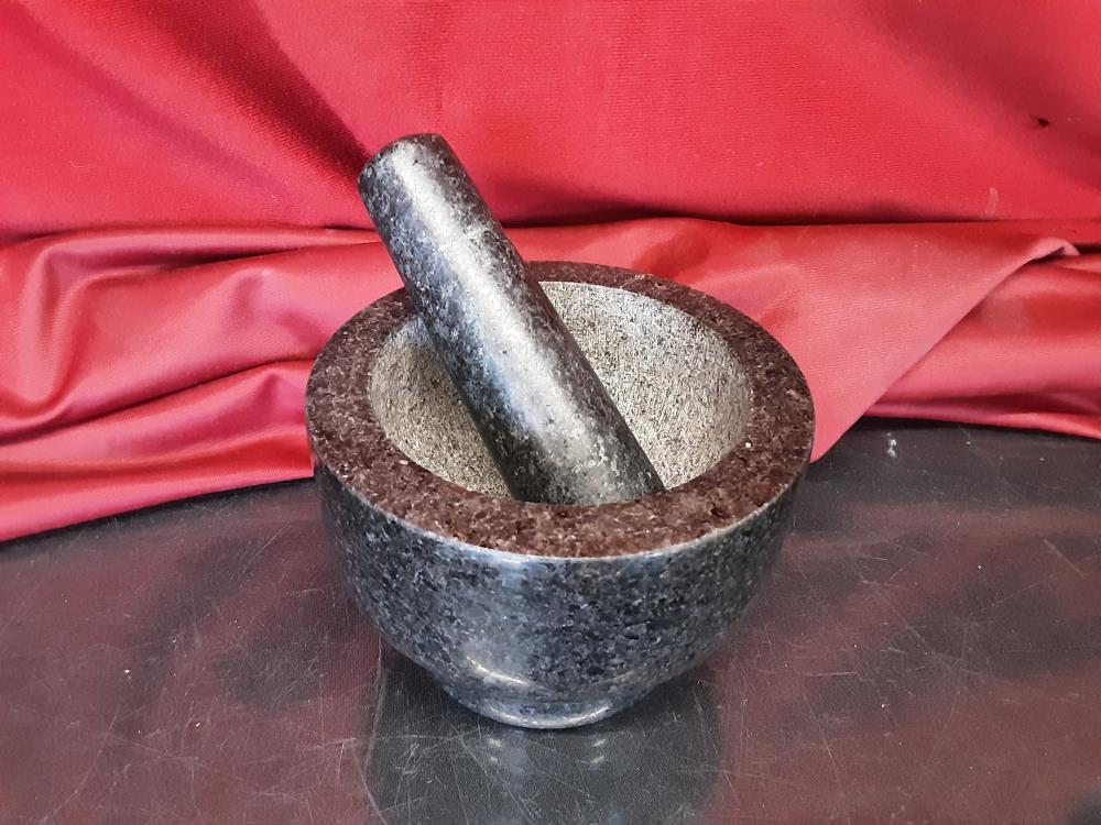 MORTIER PILON EN MARBRE NOIR