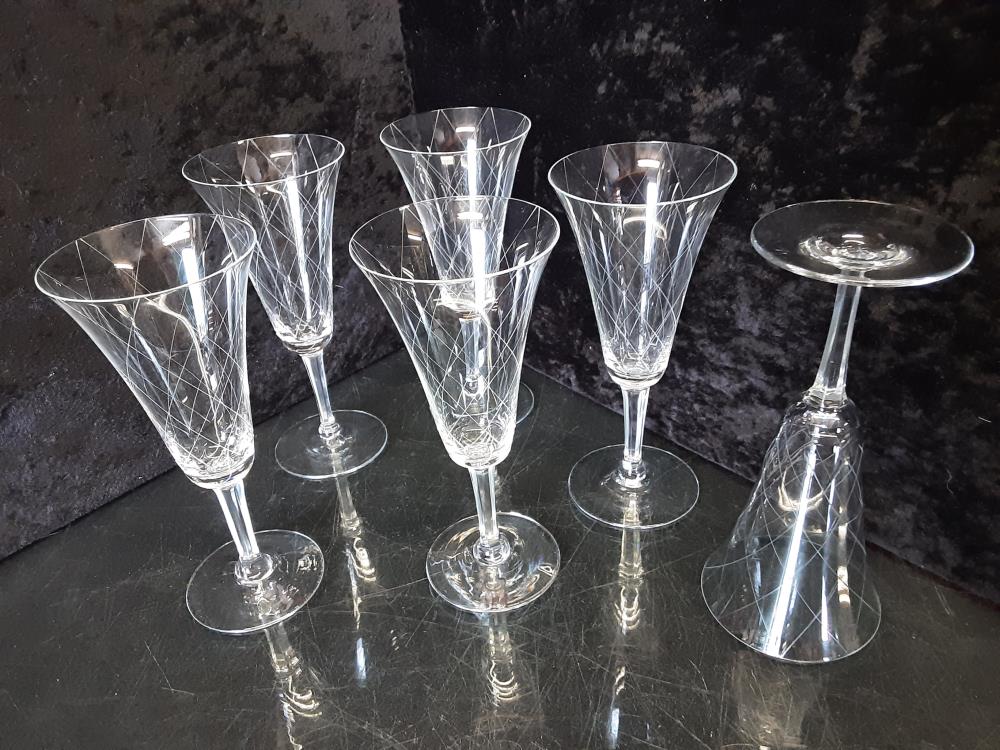 LOT DE 6 FLUTES A CHAMPAGNE - LOSANGES