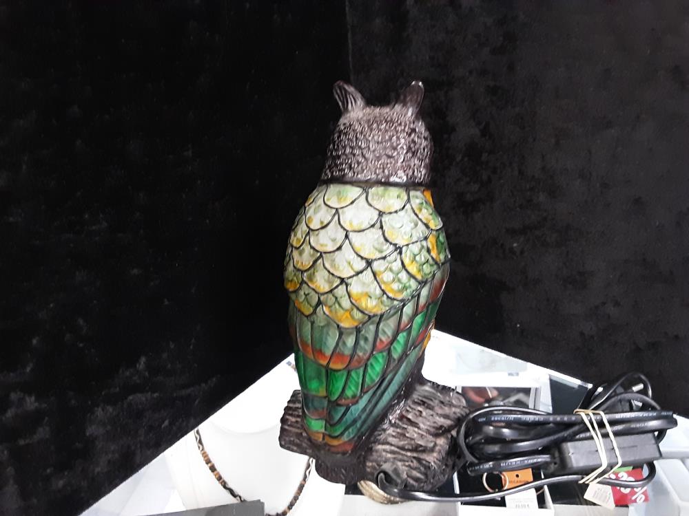 LAMPE HIBOU EN VERRE MULTICOLORE