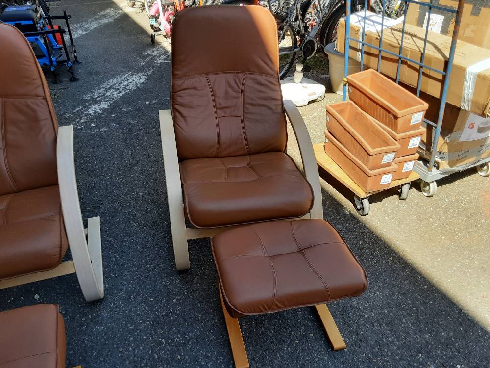 FAUTEUIL + REPOSE PIED SIMILI CUIR BRUN 