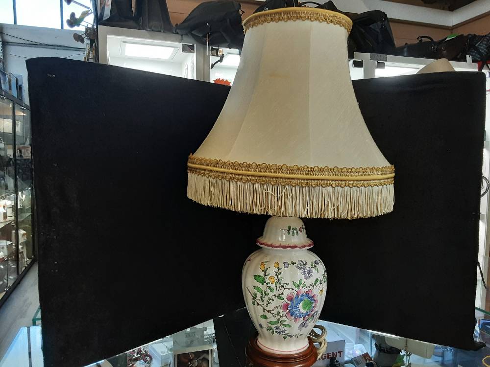 LAMPE DE SALON PIED DECOR FLEURS SUR SOCLE BOIS