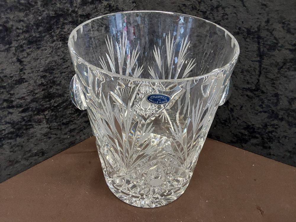 SEAU À CHAMPAGNE EN CRISTAL SIGNÉ