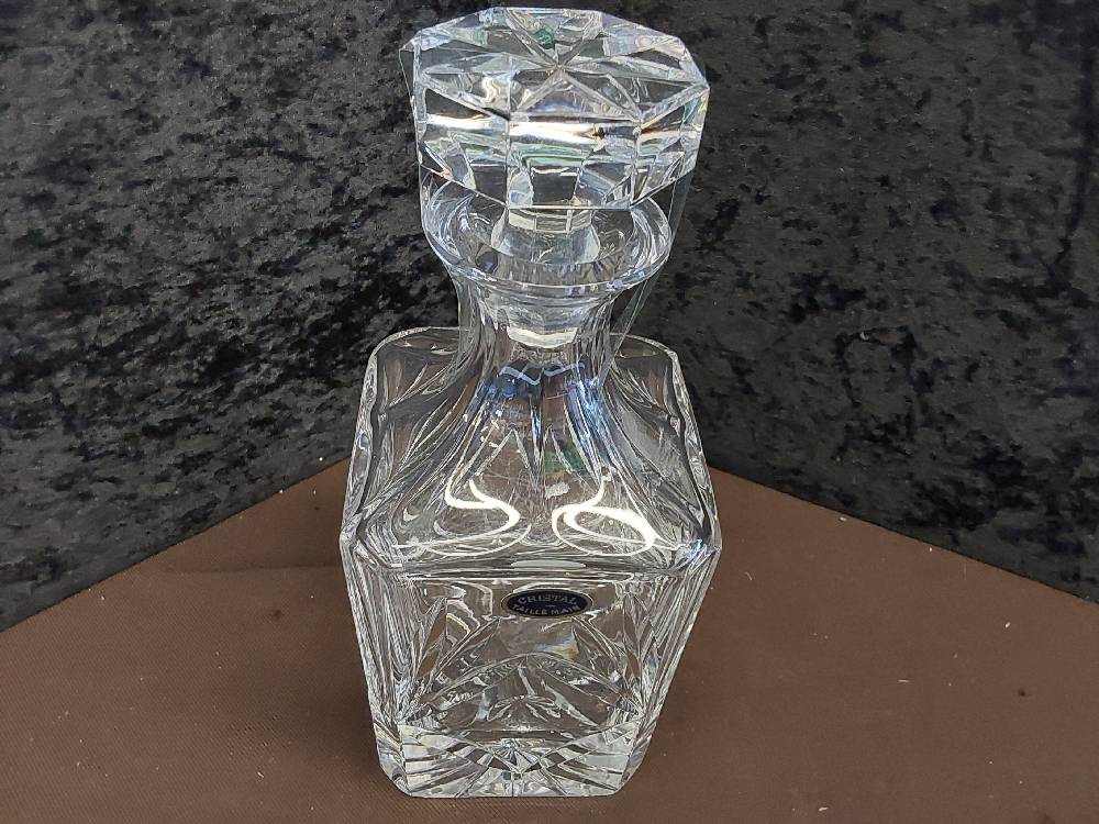 CARAFE À WHISKY EN CRISTAL SIGNÉE