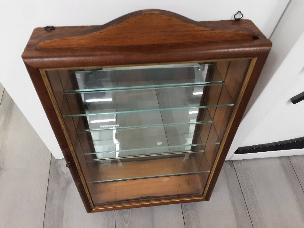 VITRINE A MINIATURES - MURALE