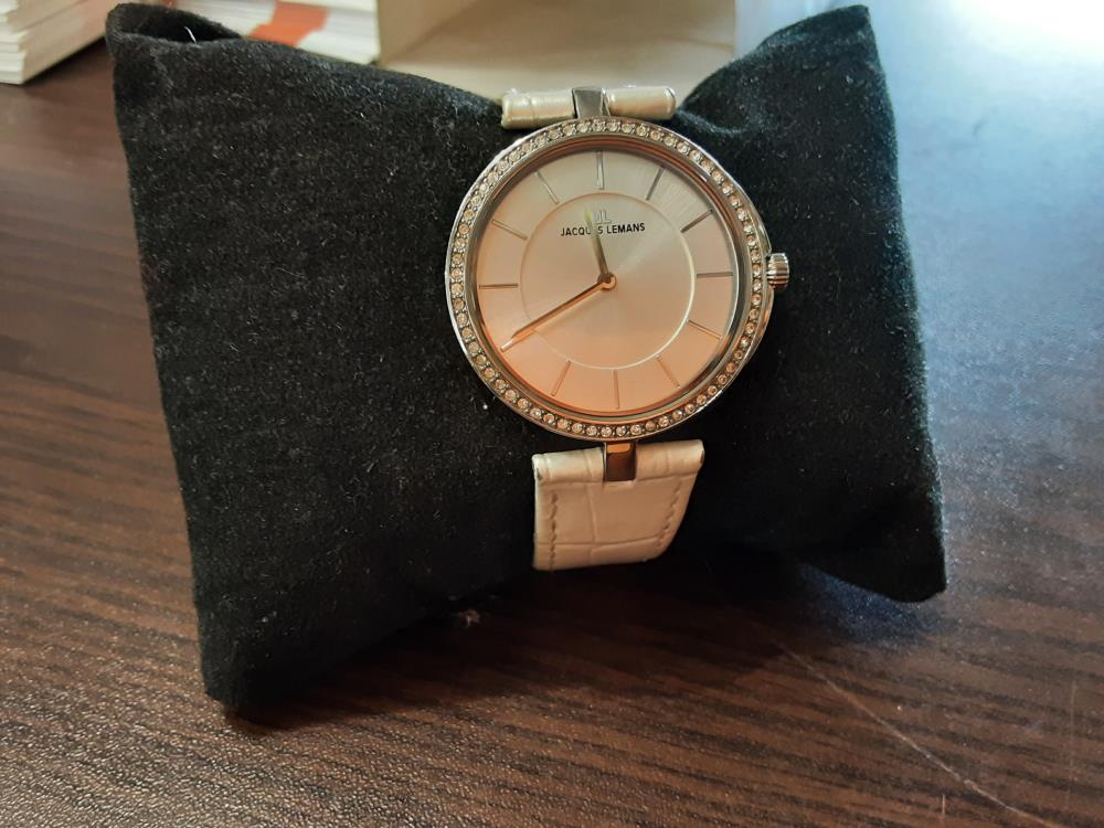 MONTRE BRACELET BLANC JACQUES LEMANS