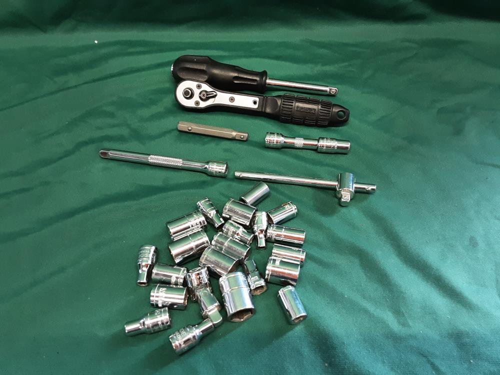 LOT DE DOUILLES + CLES IRONSIDE PM