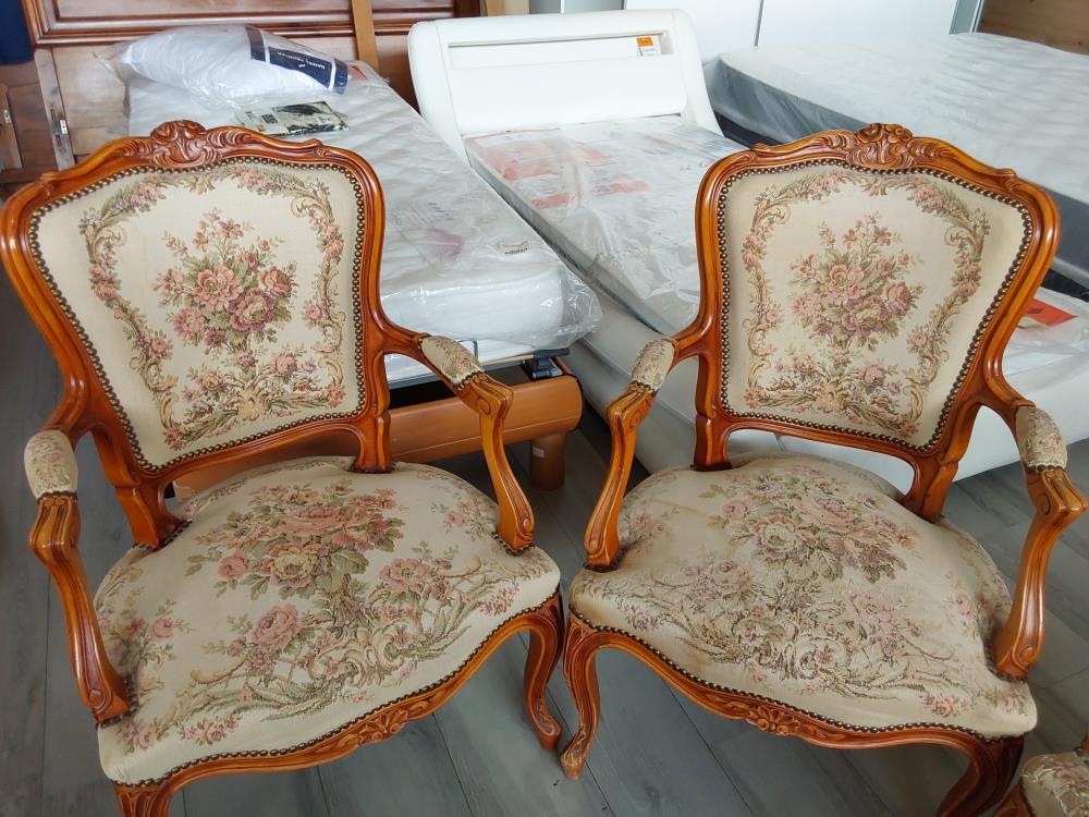 FAUTEUIL BERGÈRE A RESTAURER BOIS MERISIER TISSU BEIGE DECOR FLEURS