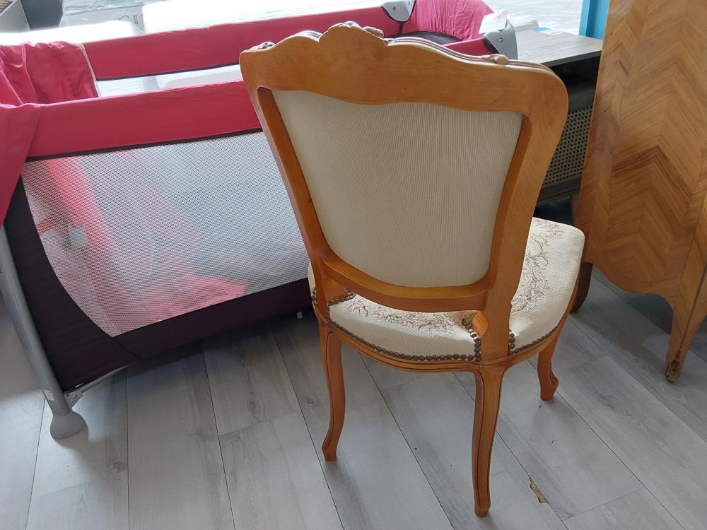 CHAISE BOIS MERISIER TUSSU BEIGE MOTIF FLEURS