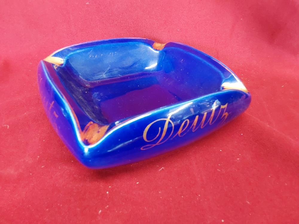 CENDRIER BLEU ET OR DEUTZ