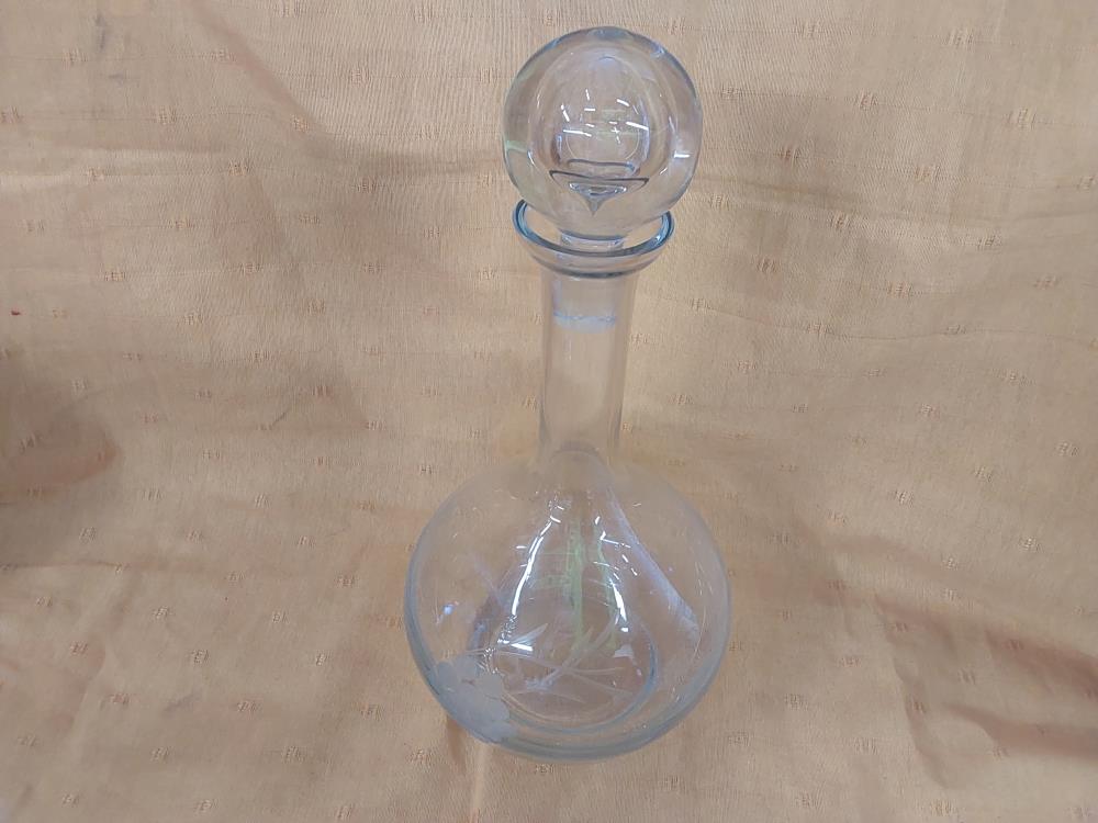 CARAFE AVEC BOUCHON 