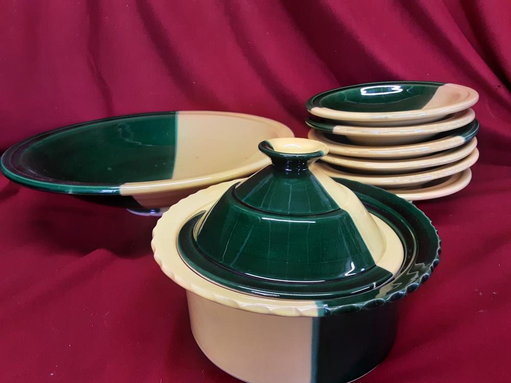 SERVICE A COUSCOUS 6 ASSIETTES 1 PLAT 1 TAJINE JAUNE ET VERT