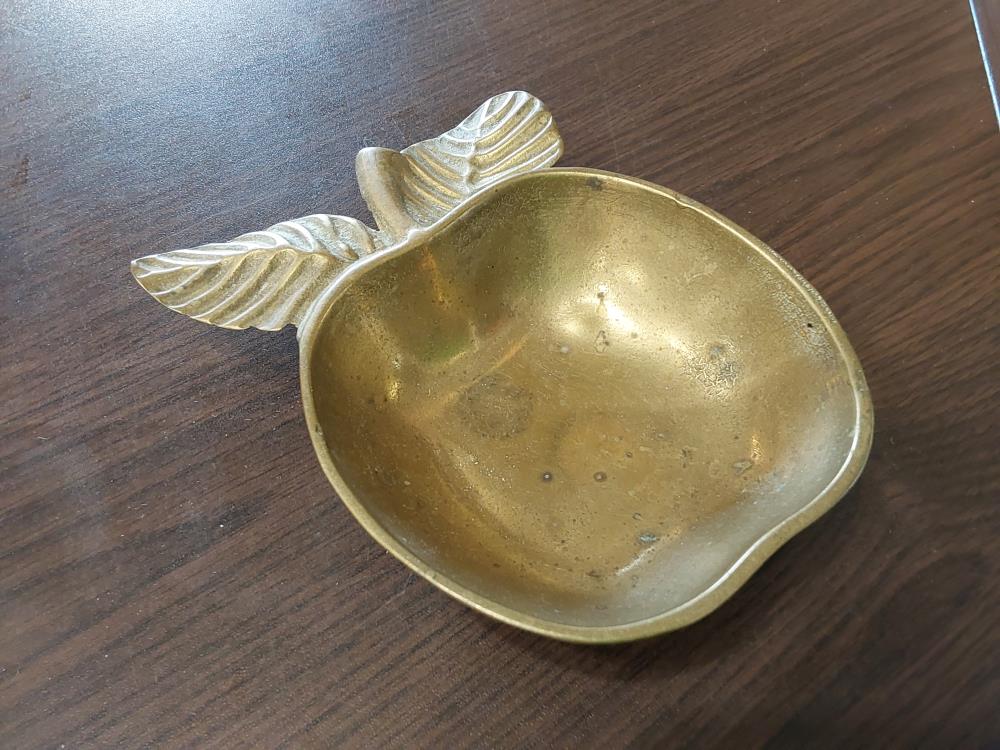 VIDE POCHE BRONZE EN FORME DE POMME