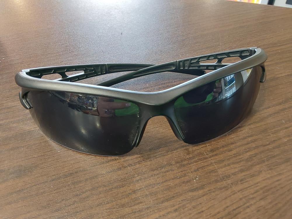 LUNETTE DE SOLEIL NOIR