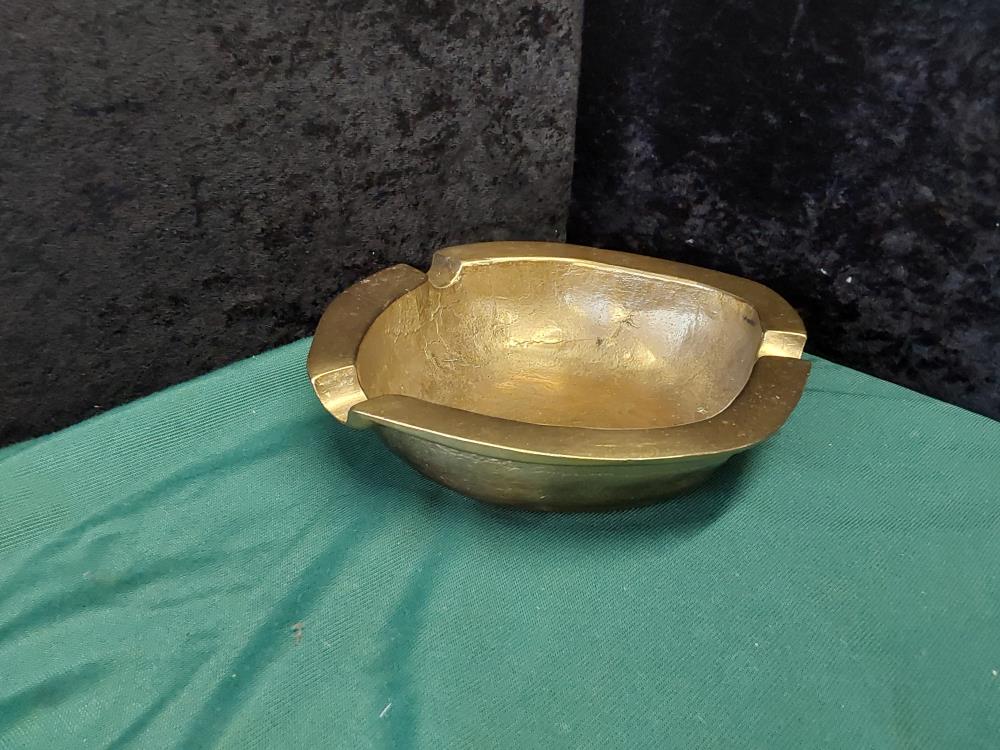 COUPE FLAMME EN BRONZE
