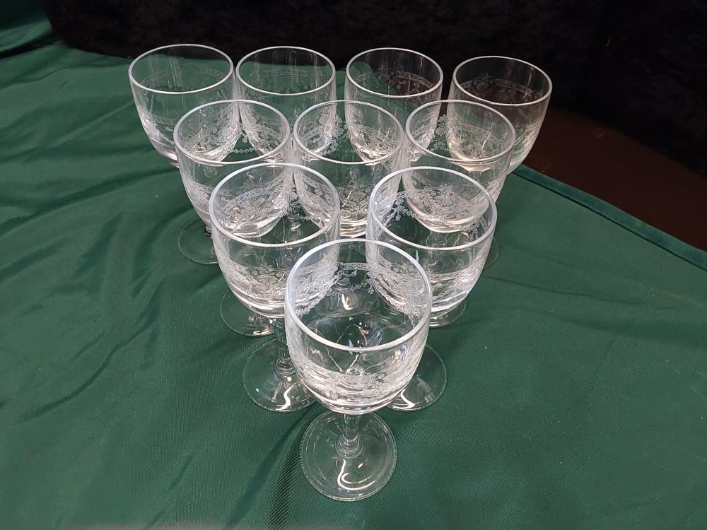 LOT DE 10 VERRES À PORTO CRISTAL CISELÉ