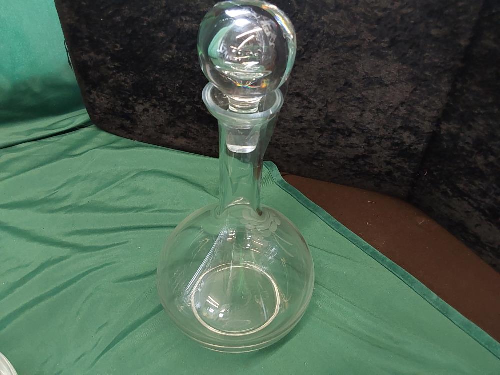 CARAFE EN VERRE AVEC BOUCHON MOTIF RAISIN