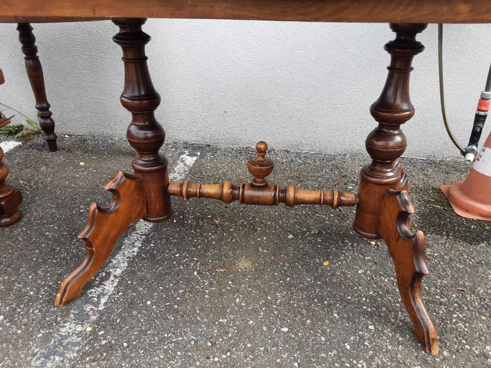 TABLE 1900 EN NOYER