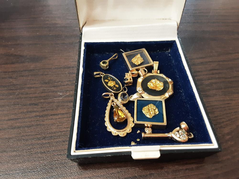 PENDENTIF DIVERS A LA PIECE
