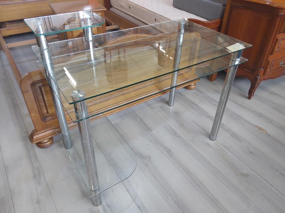 BUREAU EN VERRE PIED MÉTAL 
