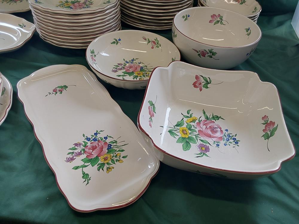 SERVICE DE TABLE LUNÉVILLE DÉCOR FLEURS