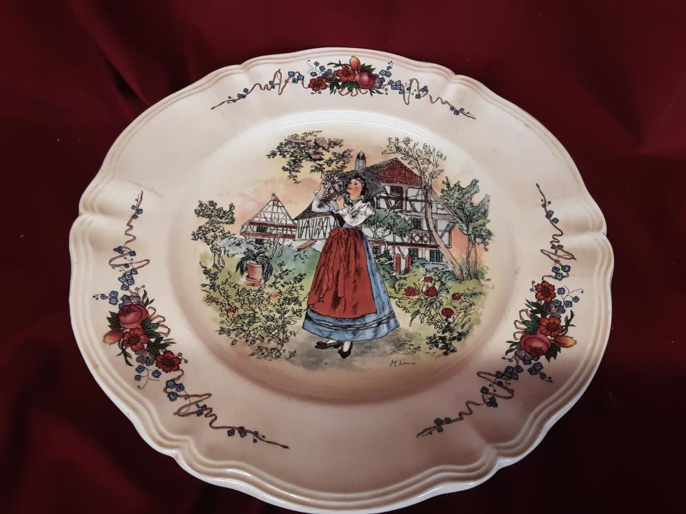 PLAT A GATEAUX LOUX