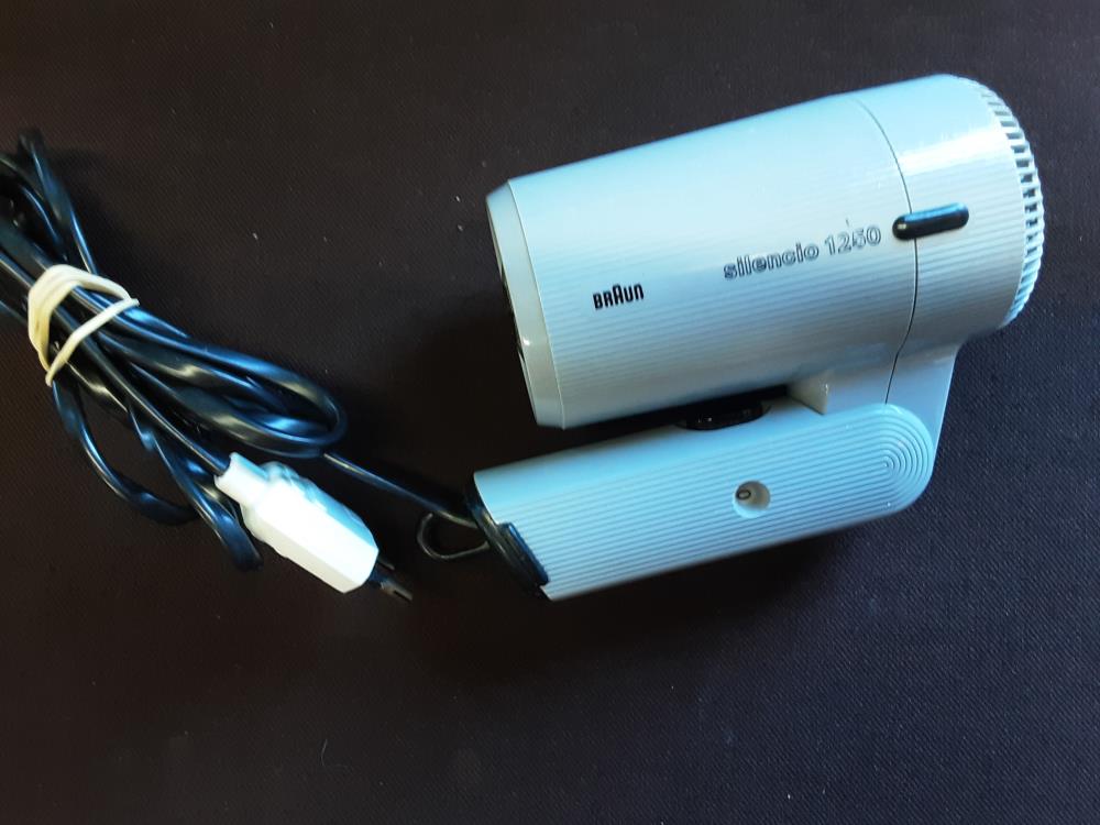 SECHE CHEVEUX BRAUN DE VOYAGE