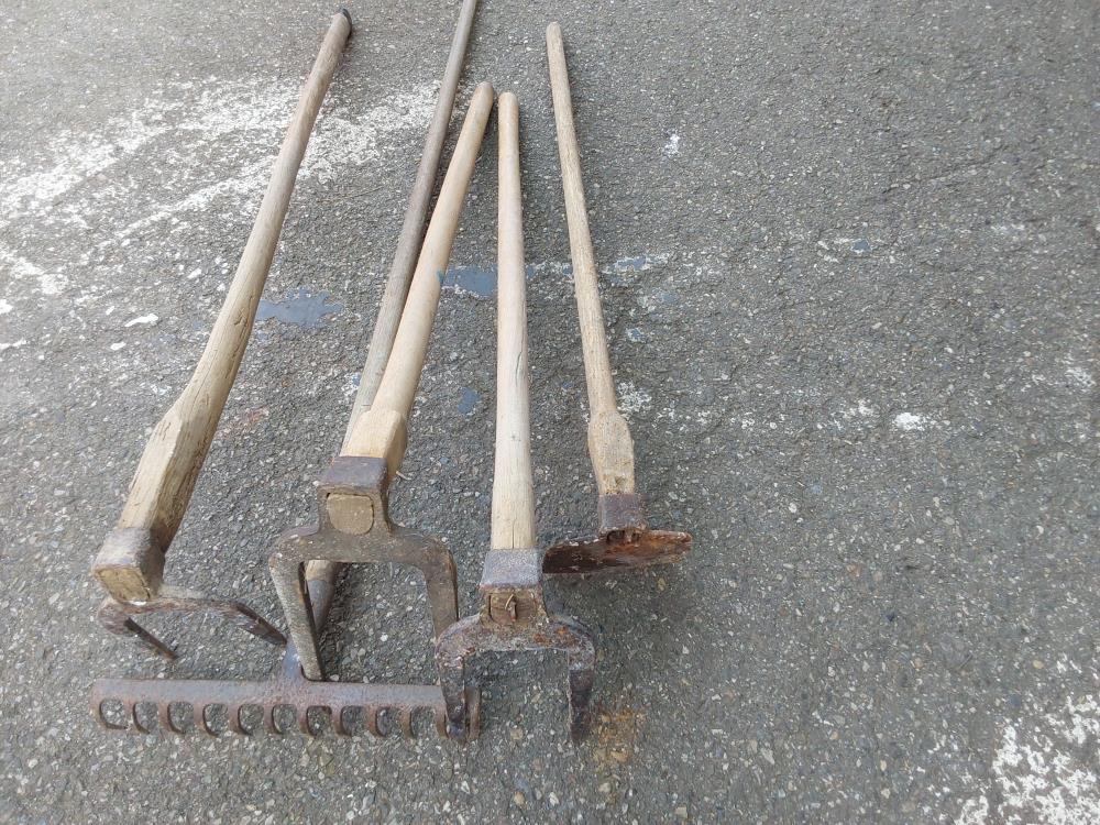OUTILS DE JARDIN