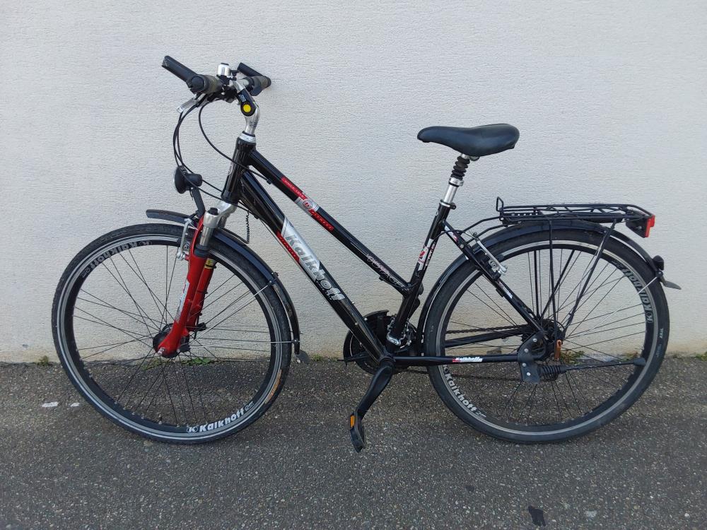 VTC KALKHOFF NOIR ET ROUGE 28 POUCES