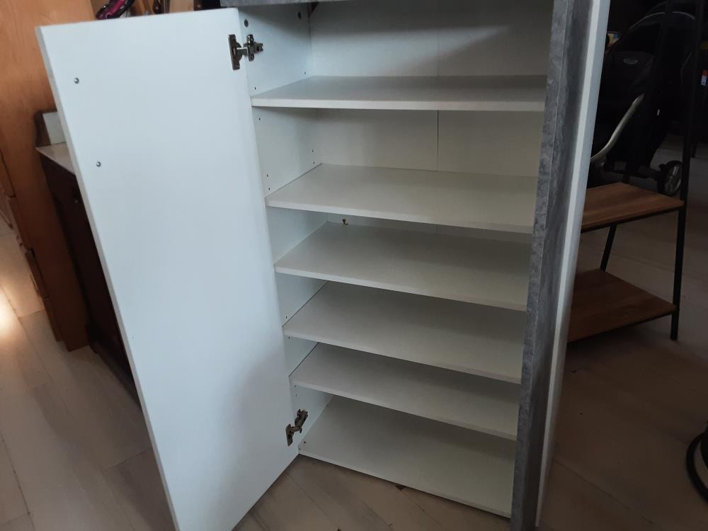 MEUBLE 2 PORTES BLANC ET GRIS