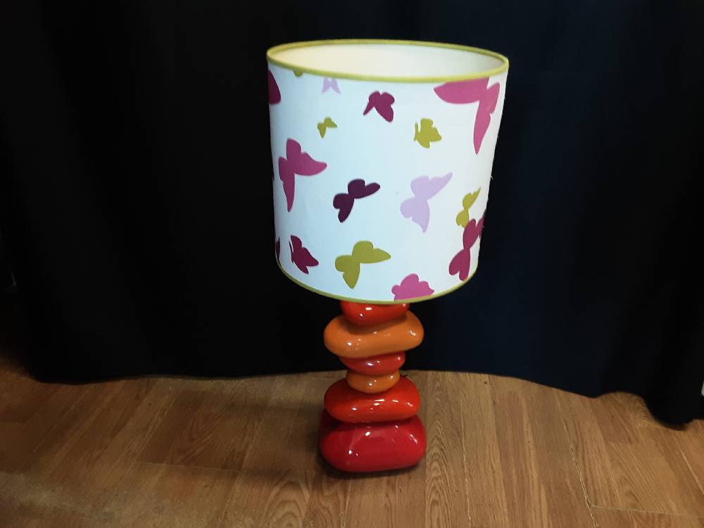 LAMPE DE SALON GALET ORANGE ET ROUGE