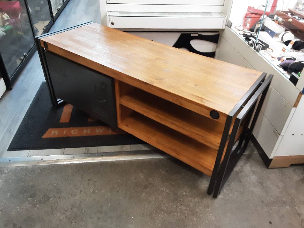 MEUBLE TELE STYLE INDUSTRIEL EN BOIS ET METAL