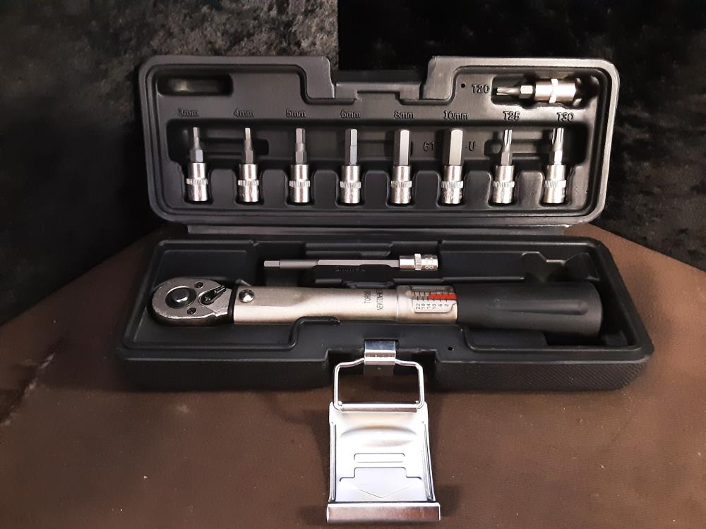 BOITE DE CLÉFS DINANOMETRQUES TOOLS
