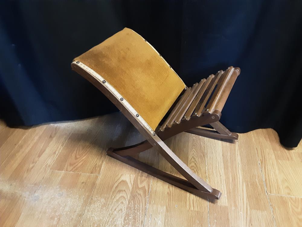 REPOSE PIED VELOURS MOUTARDE