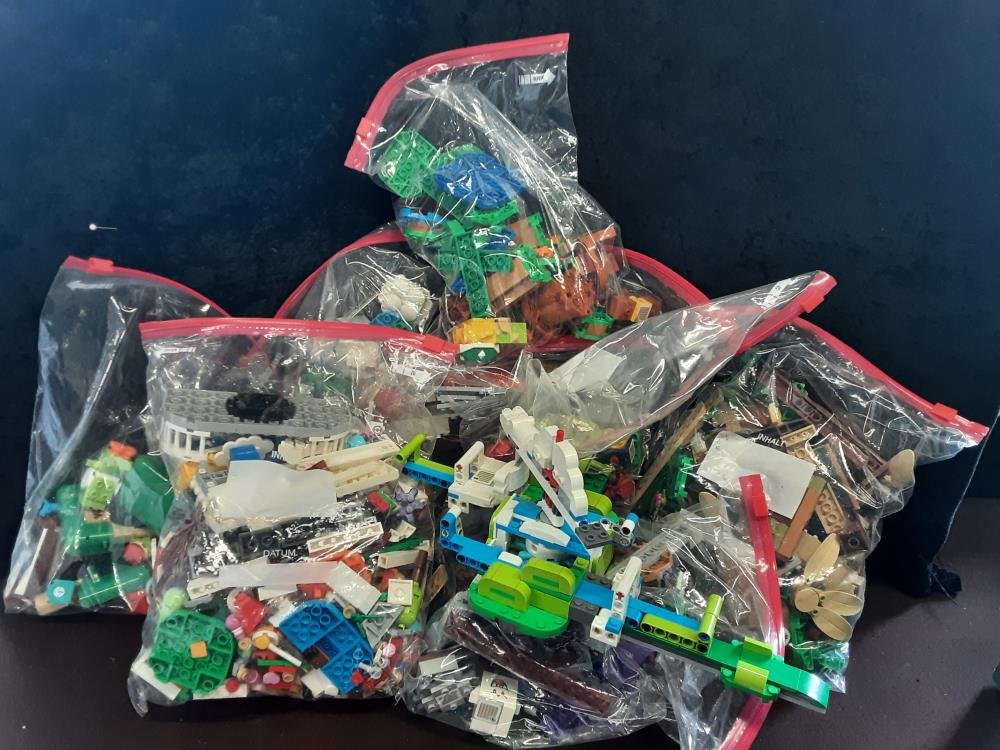 LOT DE LEGO MARIO 
