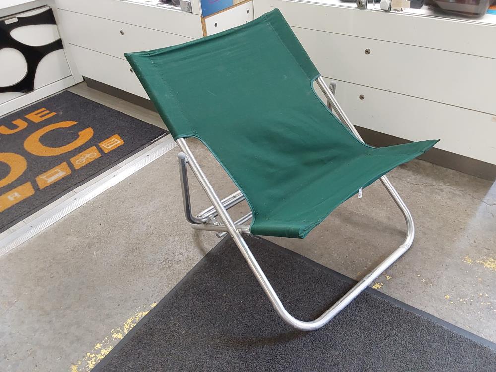 CHAISE DE PLAGE PIED ALU TISSU VERT