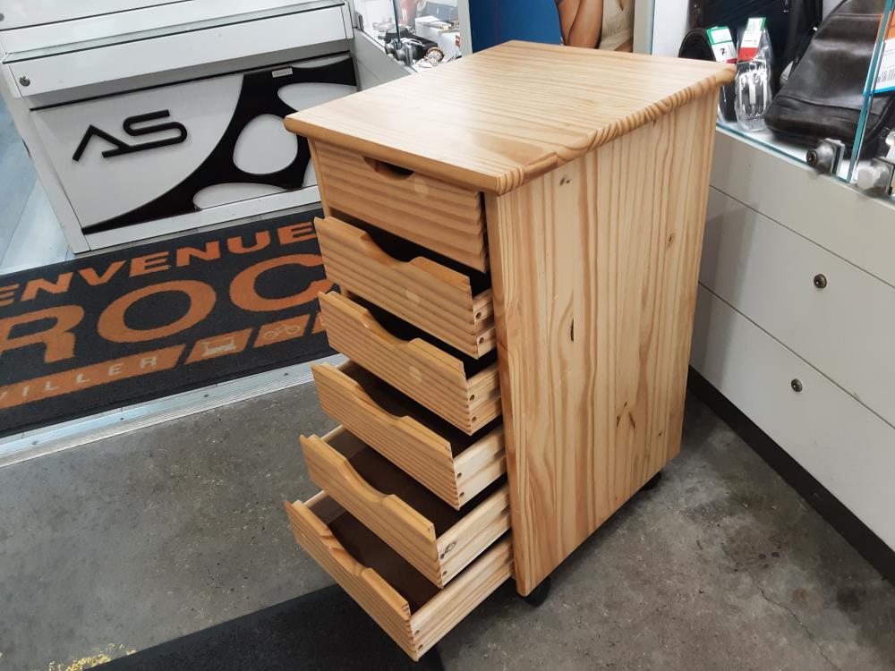 MEUBLE 6 TIROIRS EN PIN SUR ROULETTES