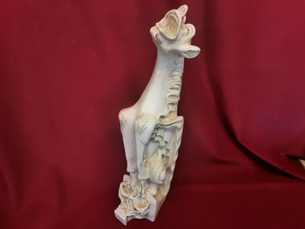 GARGOUILLE EN PLATRE H.43CM