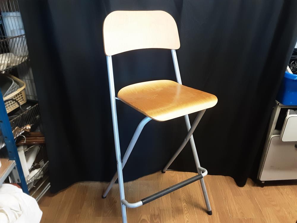 TABOURET BOIS ET METAL PLIABLE