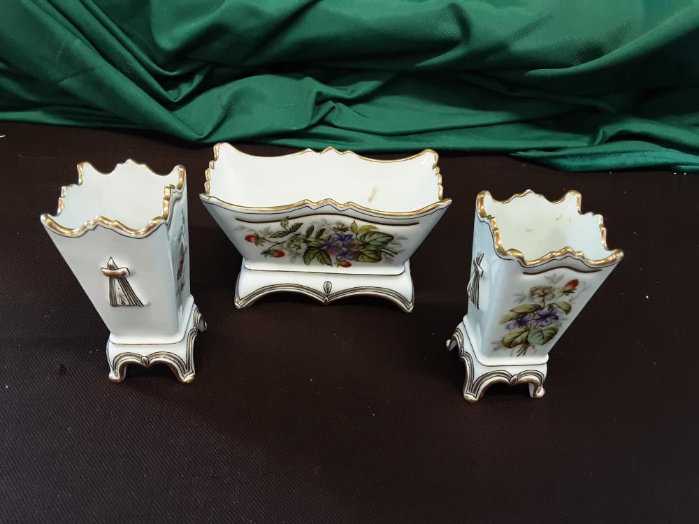 ENSEMBLE VASES + JARDINIERE PM DECOR FLEURS ET PAPILLION