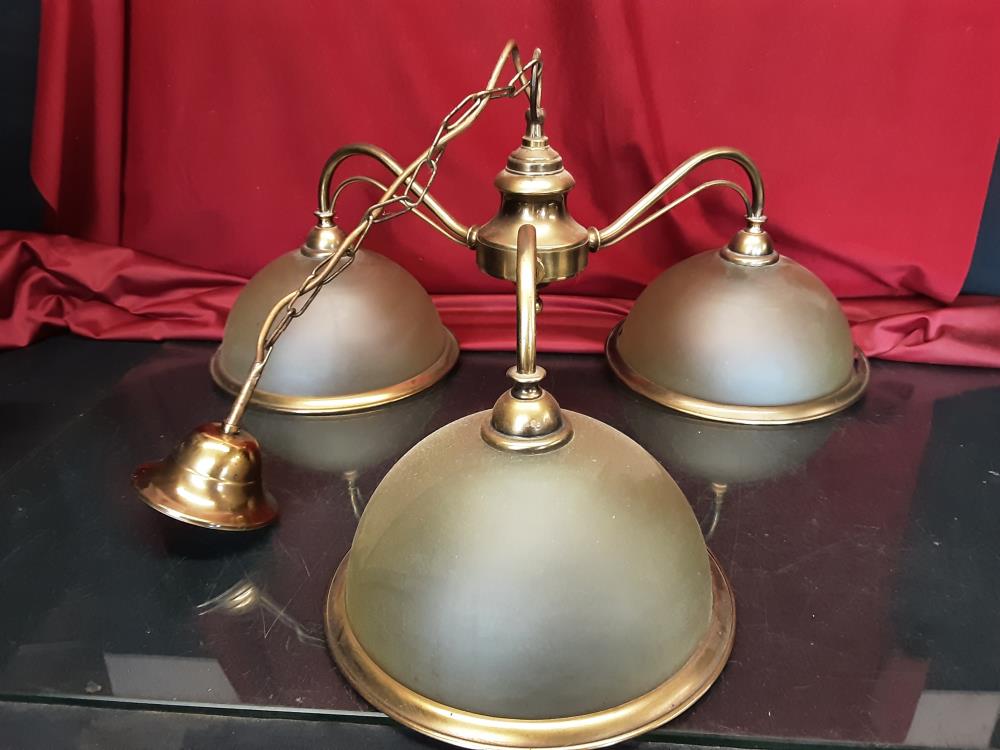 LUSTRE 3 COUPELLES EN LAITON 