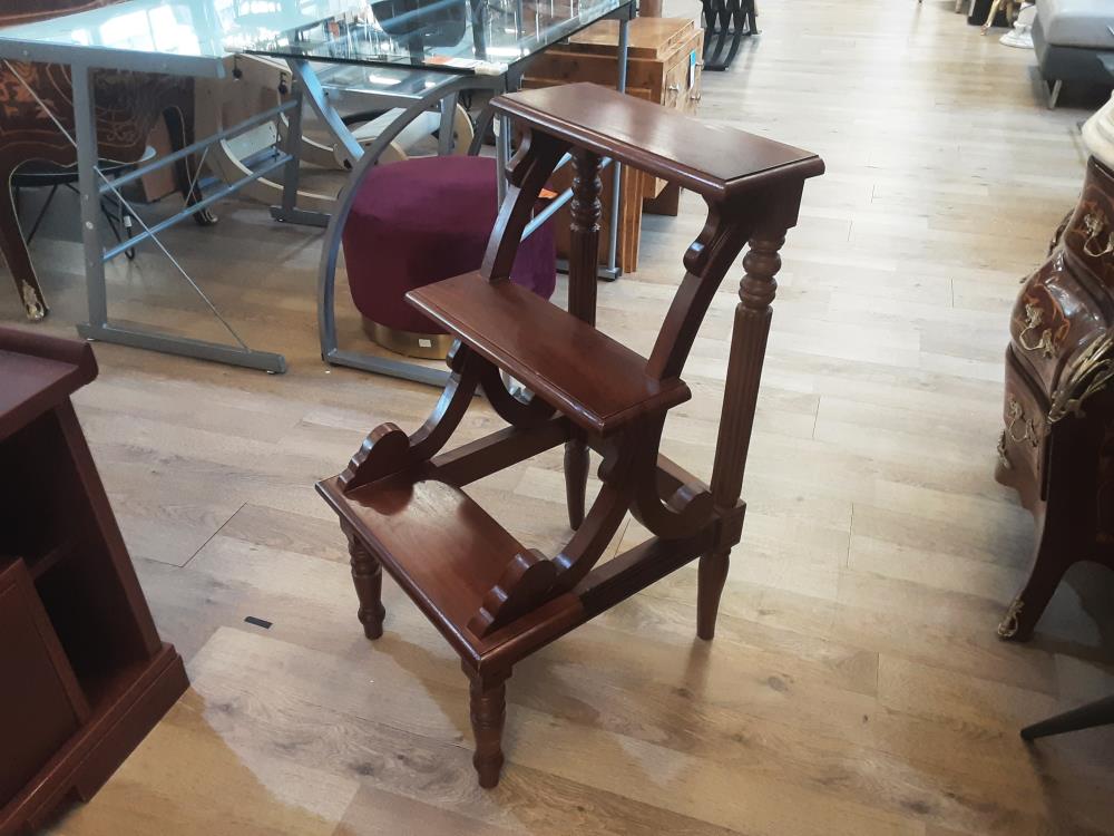 ESCABEAU DE BIBLIOTHEQUE EN BOIS