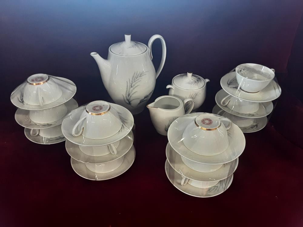 SERVICE A CAFE LIMOGES DECOR FEUILLAGE NOIR ET JAUNE