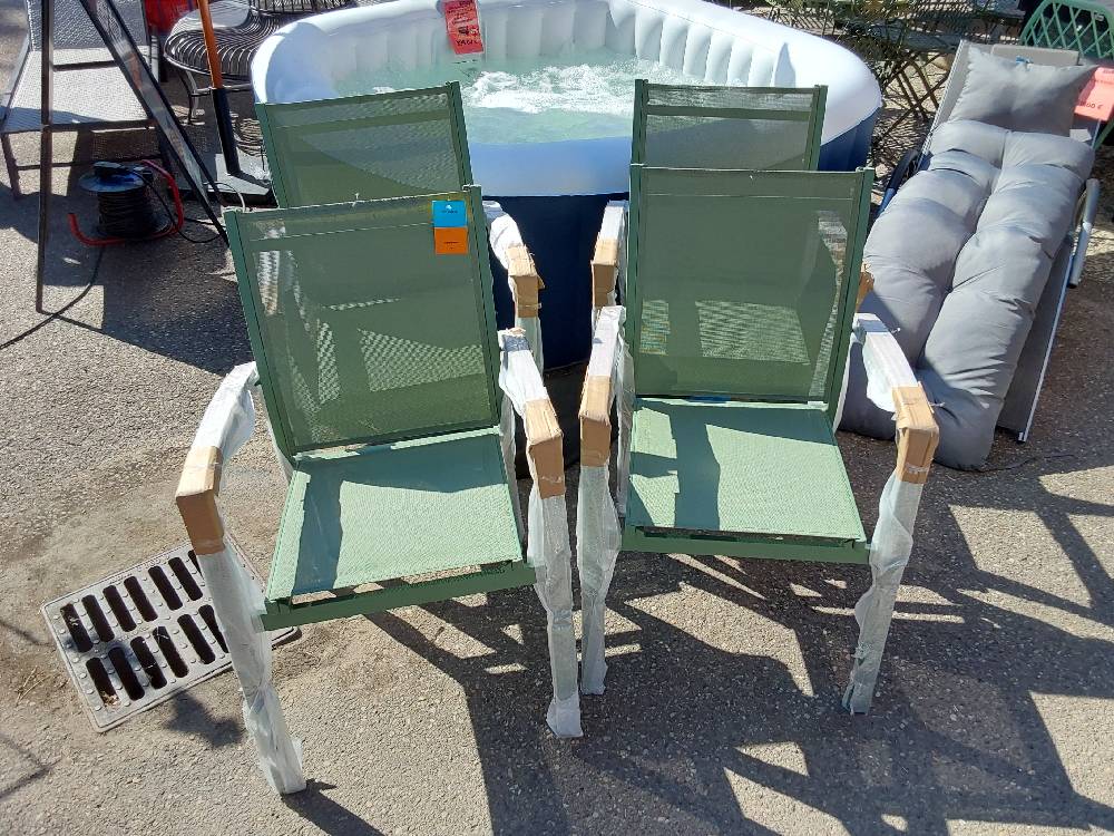 LOT DE 4 FAUTEUILS DE JARDIN VERT AMANDE ACCOUDOIRS ACACIA (120477) 2ÈME CHOIX