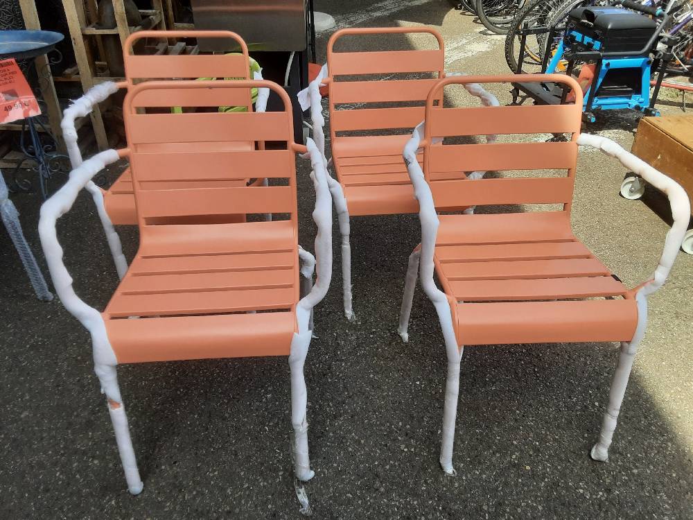LOT DE 4 FAUTEUILS DE JARDIN MÉTAL ORANGE (142593) 2ÈME CHOIX